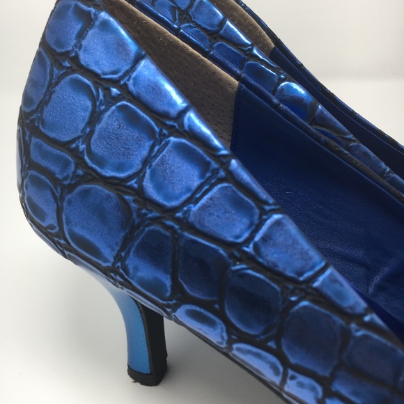 Lunnah Bella shoe Royal Blue Croco 2.5 Inches Heel - Picture 15 of 16